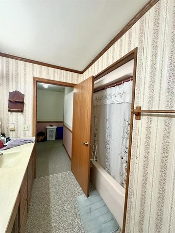 311 Maple Heights Road, Marshall, WI 53559