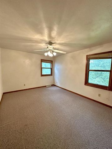 311 Maple Heights Road, Marshall, WI 53559