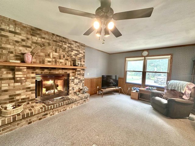 311 Maple Heights Road, Marshall, WI 53559