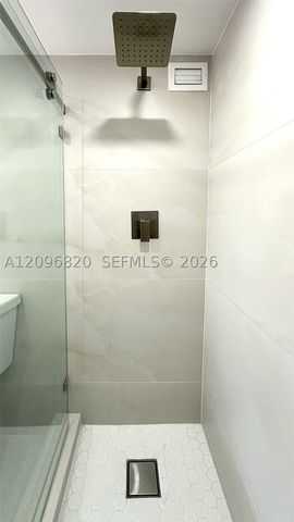 2750 NE 183rd St 505, Aventura, FL 33160