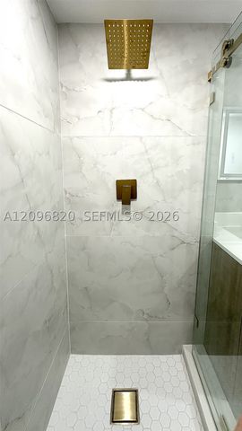 2750 NE 183rd St 505, Aventura, FL 33160