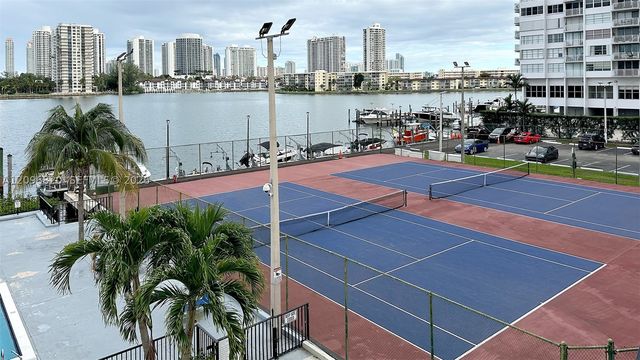 2750 NE 183rd St 505, Aventura, FL 33160
