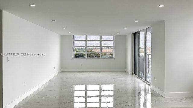 2750 NE 183rd St 505, Aventura, FL 33160