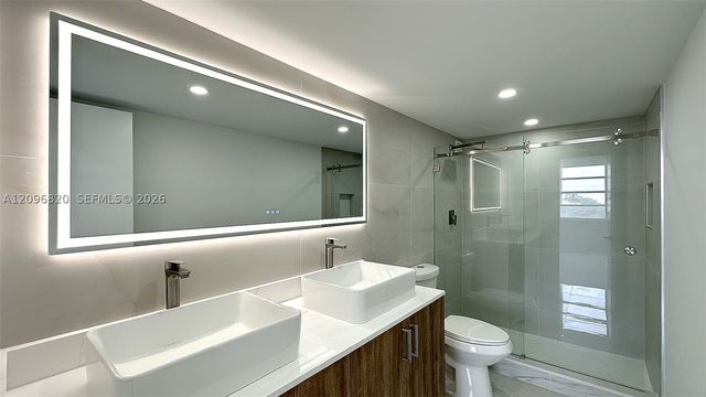 2750 NE 183rd St 505, Aventura, FL 33160