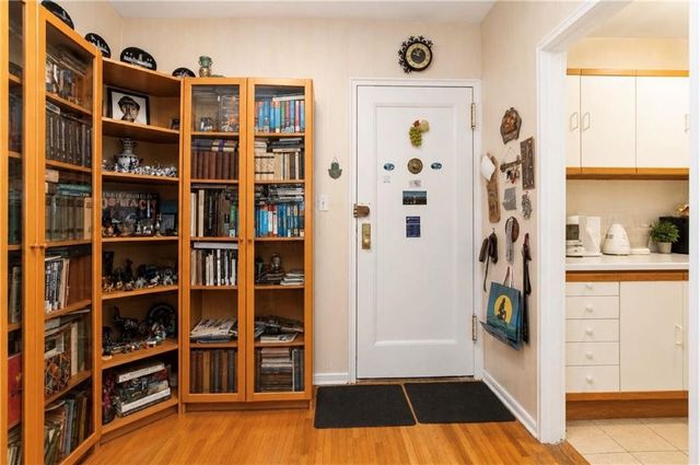 701 Gerald Ct Apt 2E, New York City, NY 11235
