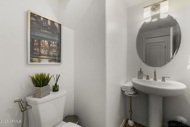 1917 E HAMPTON Lane 104, Gilbert, AZ 85295