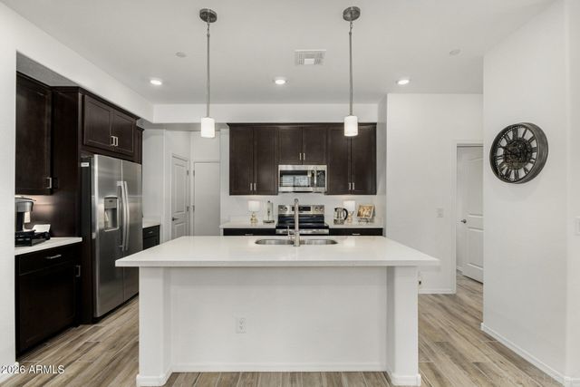 1917 E HAMPTON Lane 104, Gilbert, AZ 85295