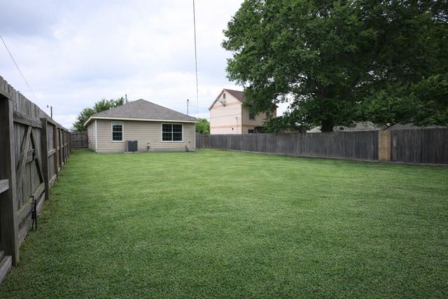 250 7th Street, Hempstead, TX 77445