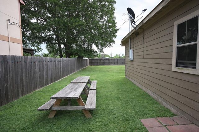 250 7th Street, Hempstead, TX 77445