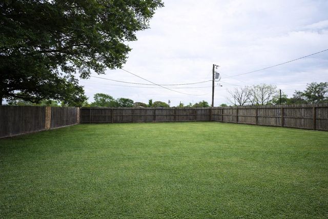 250 7th Street, Hempstead, TX 77445