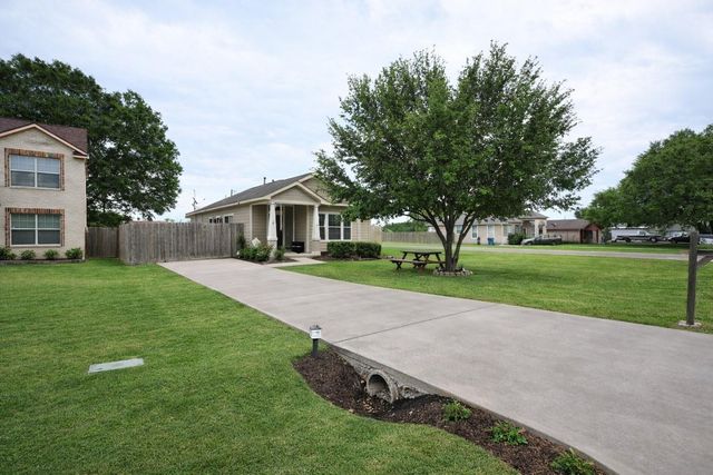 250 7th Street, Hempstead, TX 77445