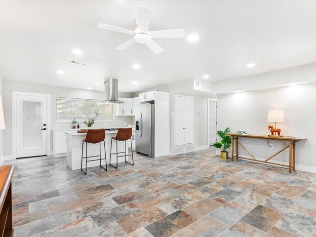 1213 Fairmont Street, Irving, TX 75062