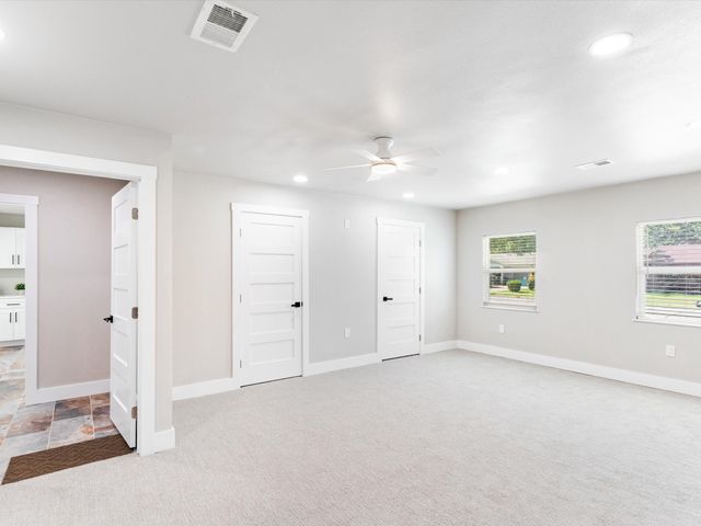 1213 Fairmont Street, Irving, TX 75062