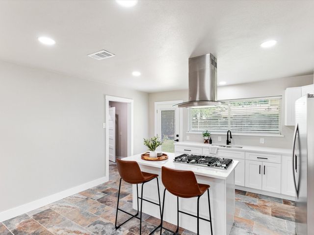 1213 Fairmont Street, Irving, TX 75062