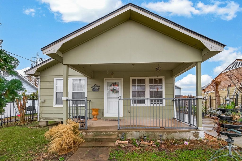 1110 11th Street, Galena Park, TX 77547