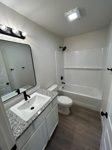 6329 Poppy Dr, Midland, TX 79705