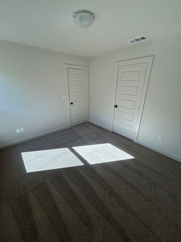 6329 Poppy Dr, Midland, TX 79705