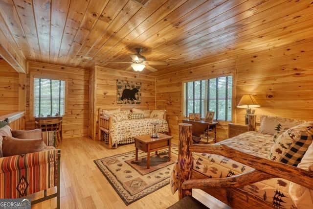 45 K D Lane, Ellijay, GA 30540
