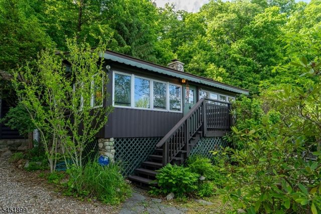 2215 Lakeside Dr, Vernon Twp., NJ 07422