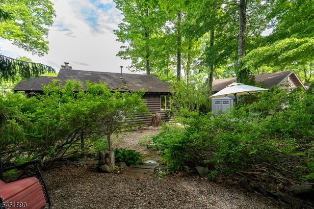 2215 Lakeside Dr, Vernon Twp., NJ 07422