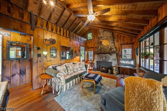 2215 Lakeside Dr, Vernon Twp., NJ 07422