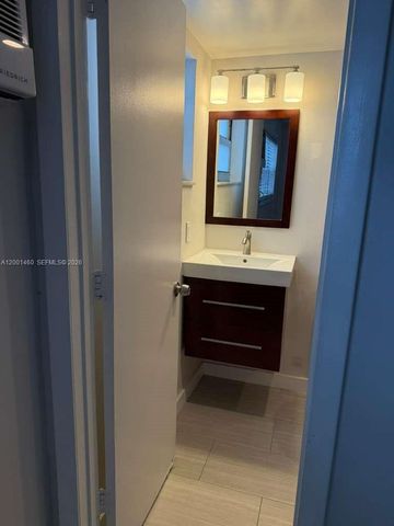 5150 NE 6th Ave 104, Oakland Park, FL 33334