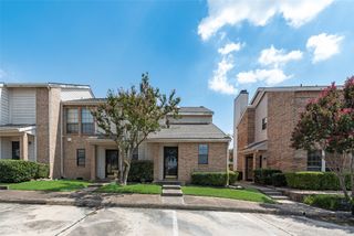 3635 Garden Brook Drive 13100, Farmers Branch, TX 75234