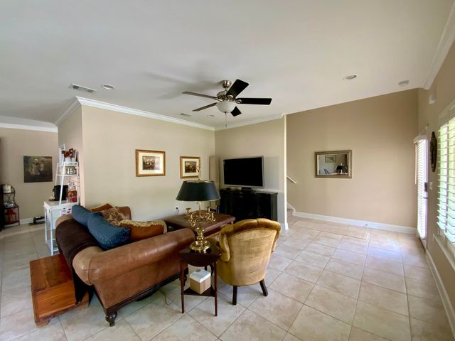 88 NE Yacht Club Drive, Fort Walton Beach, FL 32548