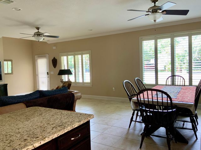 88 NE Yacht Club Drive, Fort Walton Beach, FL 32548
