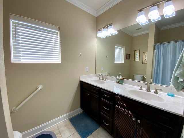 88 NE Yacht Club Drive, Fort Walton Beach, FL 32548