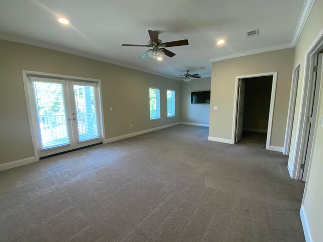 88 NE Yacht Club Drive, Fort Walton Beach, FL 32548