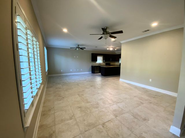 88 NE Yacht Club Drive, Fort Walton Beach, FL 32548
