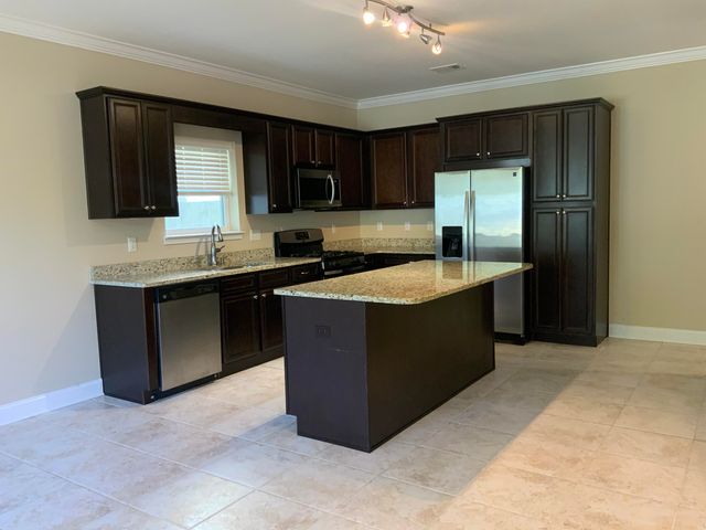 88 NE Yacht Club Drive, Fort Walton Beach, FL 32548