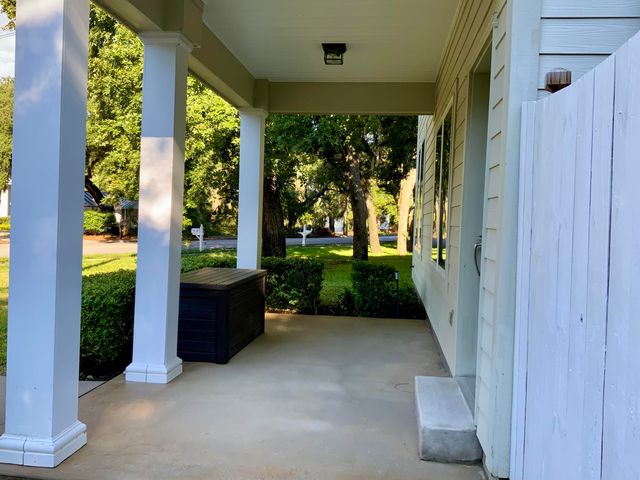 88 NE Yacht Club Drive, Fort Walton Beach, FL 32548