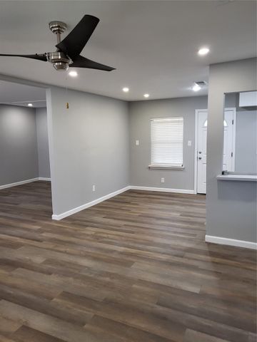2009 Sidney Street, Arlington, TX 76010