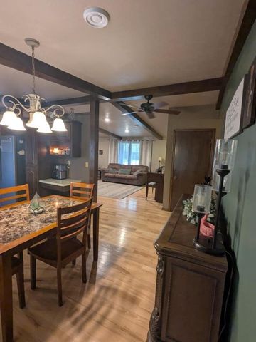 382 S 9TH STREET, De Pere, WI 54115
