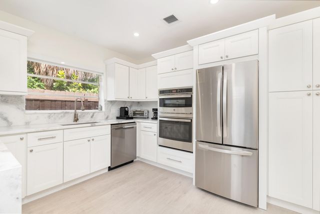 439 28th Street, West Palm Beach, FL 33407