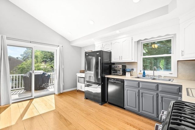 8 Haskell Rd, Pepperell, MA 01463