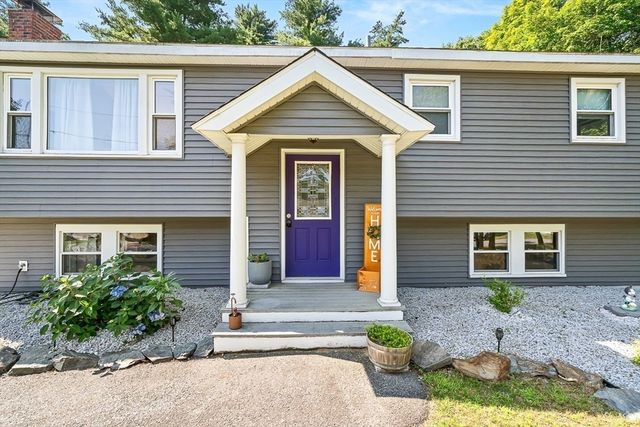 8 Haskell Rd, Pepperell, MA 01463