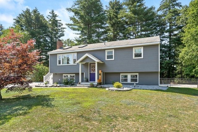 8 Haskell Rd, Pepperell, MA 01463