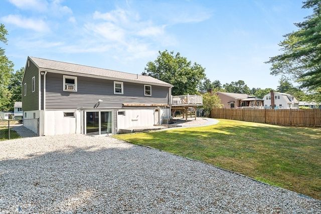 8 Haskell Rd, Pepperell, MA 01463