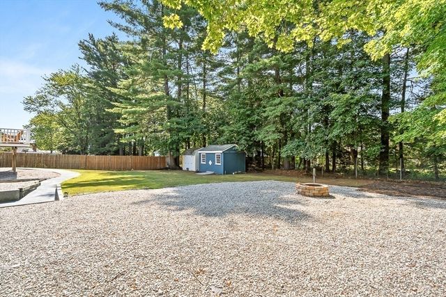 8 Haskell Rd, Pepperell, MA 01463