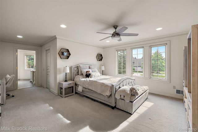 7428 Foxburg Court, Independence Charter Township, MI 48348