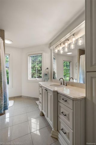 7428 Foxburg Court, Independence Charter Township, MI 48348