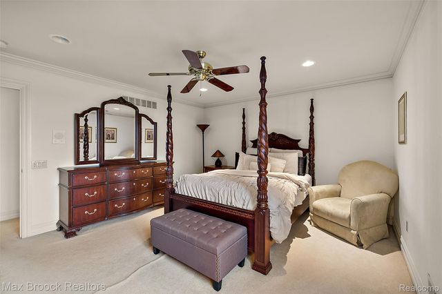 7428 Foxburg Court, Independence Charter Township, MI 48348