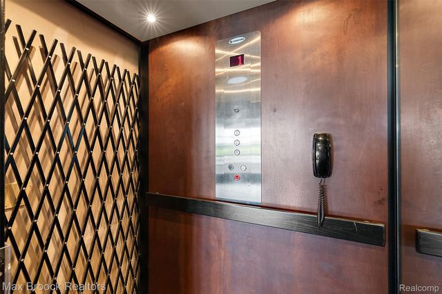 7428 Foxburg Court, Independence Charter Township, MI 48348