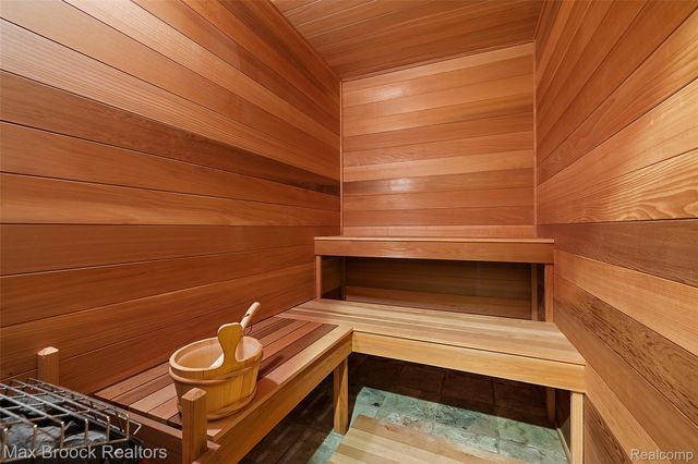 7428 Foxburg Court, Independence Charter Township, MI 48348