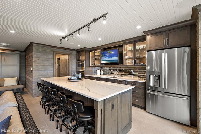 7428 Foxburg Court, Independence Charter Township, MI 48348