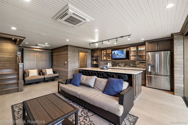 7428 Foxburg Court, Independence Charter Township, MI 48348