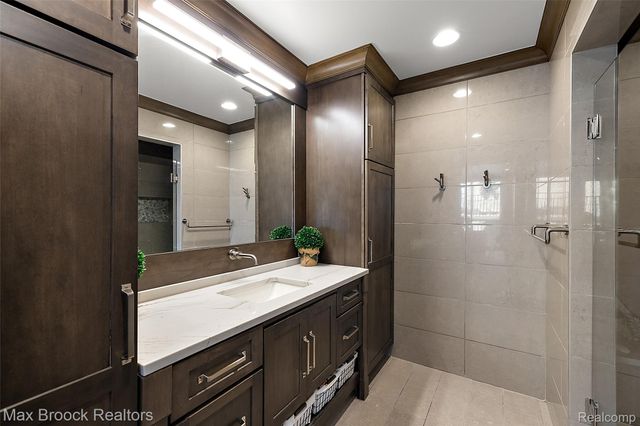 7428 Foxburg Court, Independence Charter Township, MI 48348